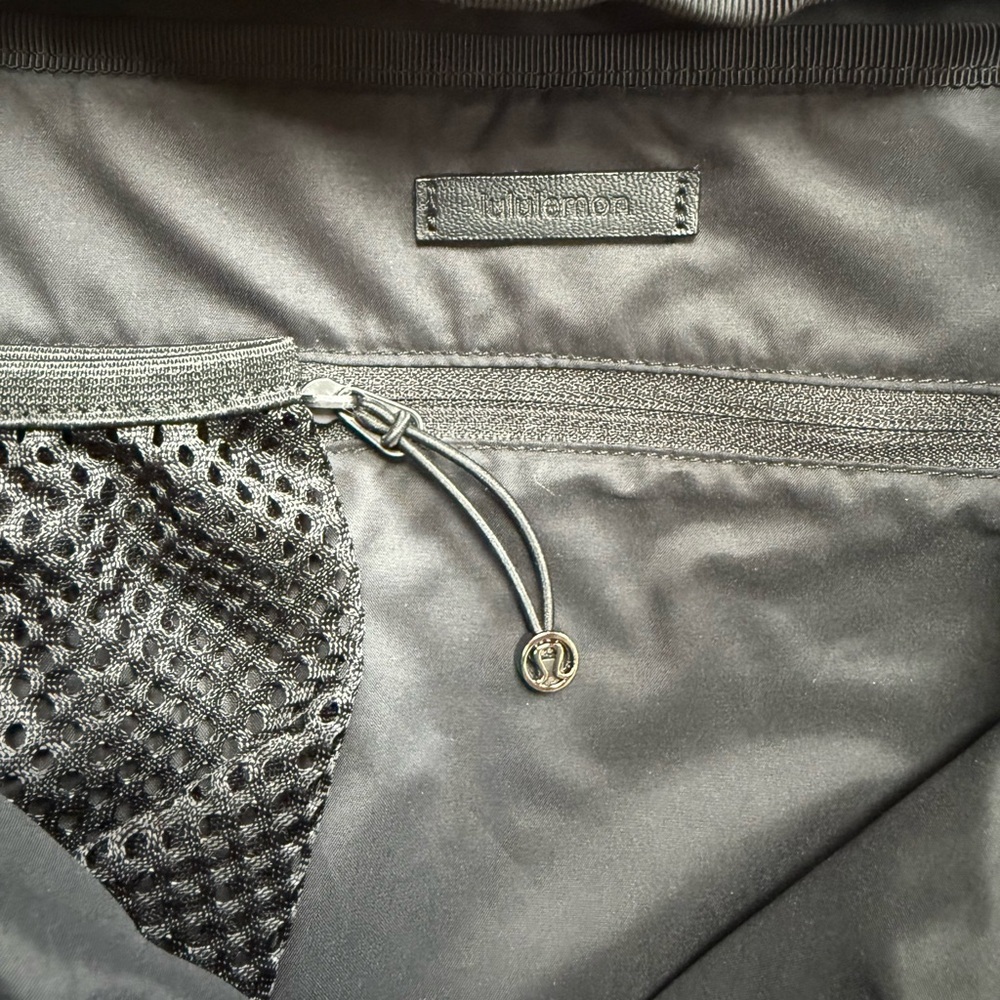 Lululemon backpack go lightly 26L rucksack black - Picture 4 of 5